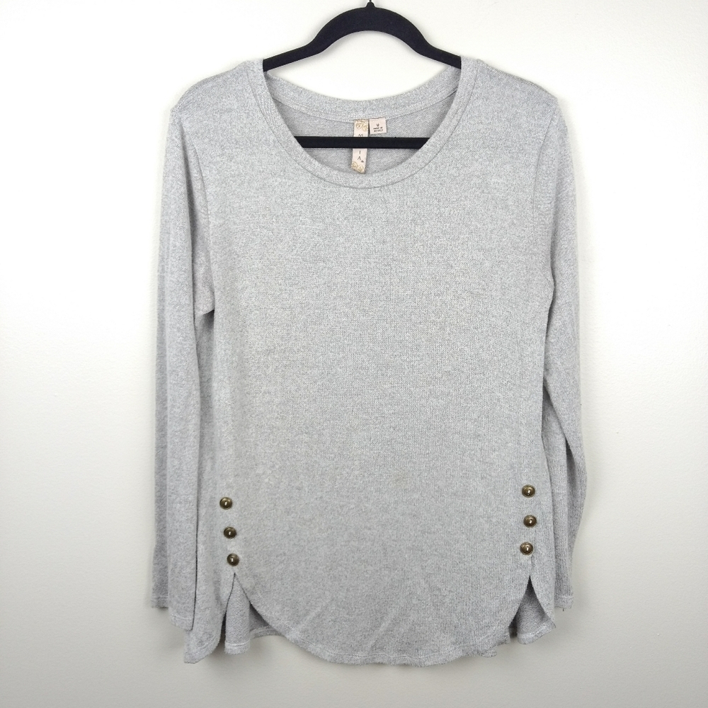 MISIA Gray Super Soft Curved Hem Sweater